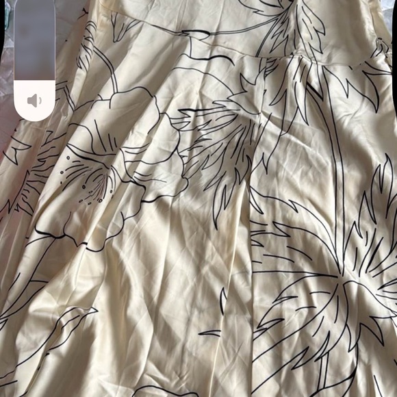 Banana Republic Cream Midi Skirt with Black Floral Line Print and Side Slit - Picture 2 of 3